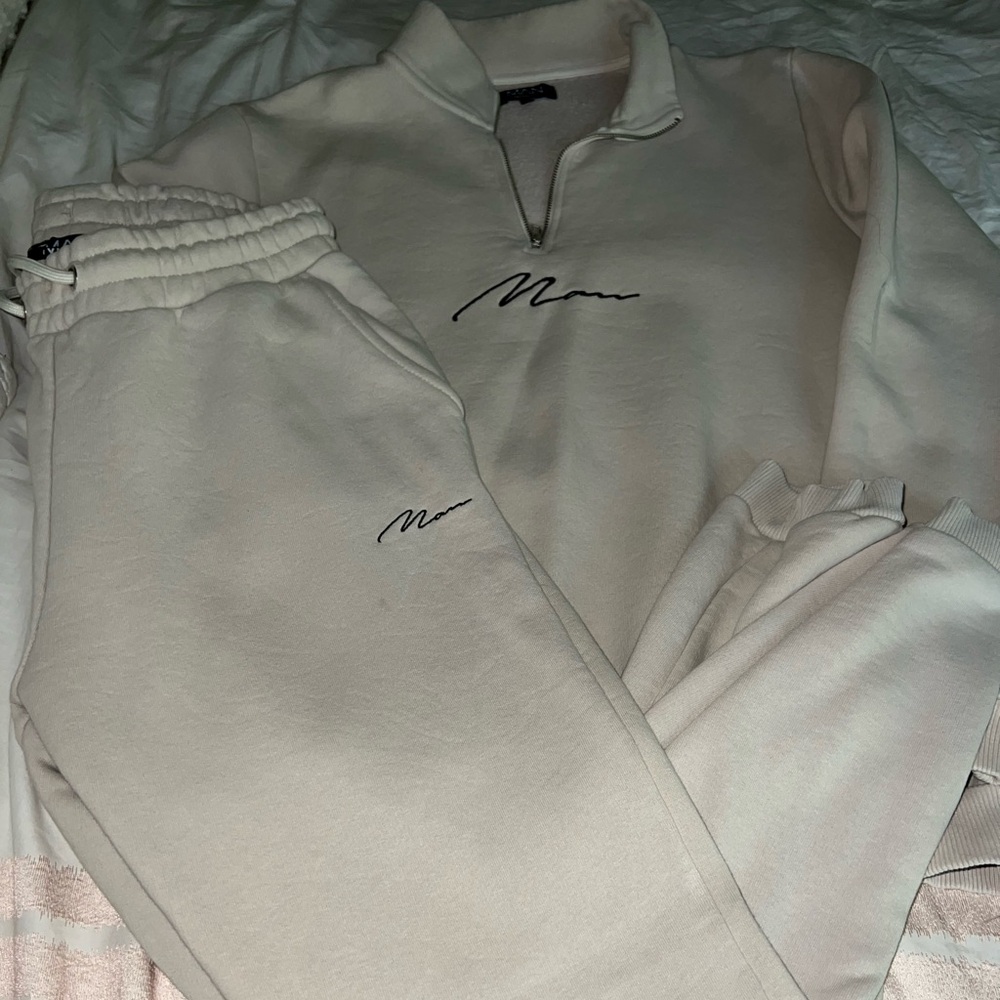 Boohoo Men Two Piece Sweatpants Set